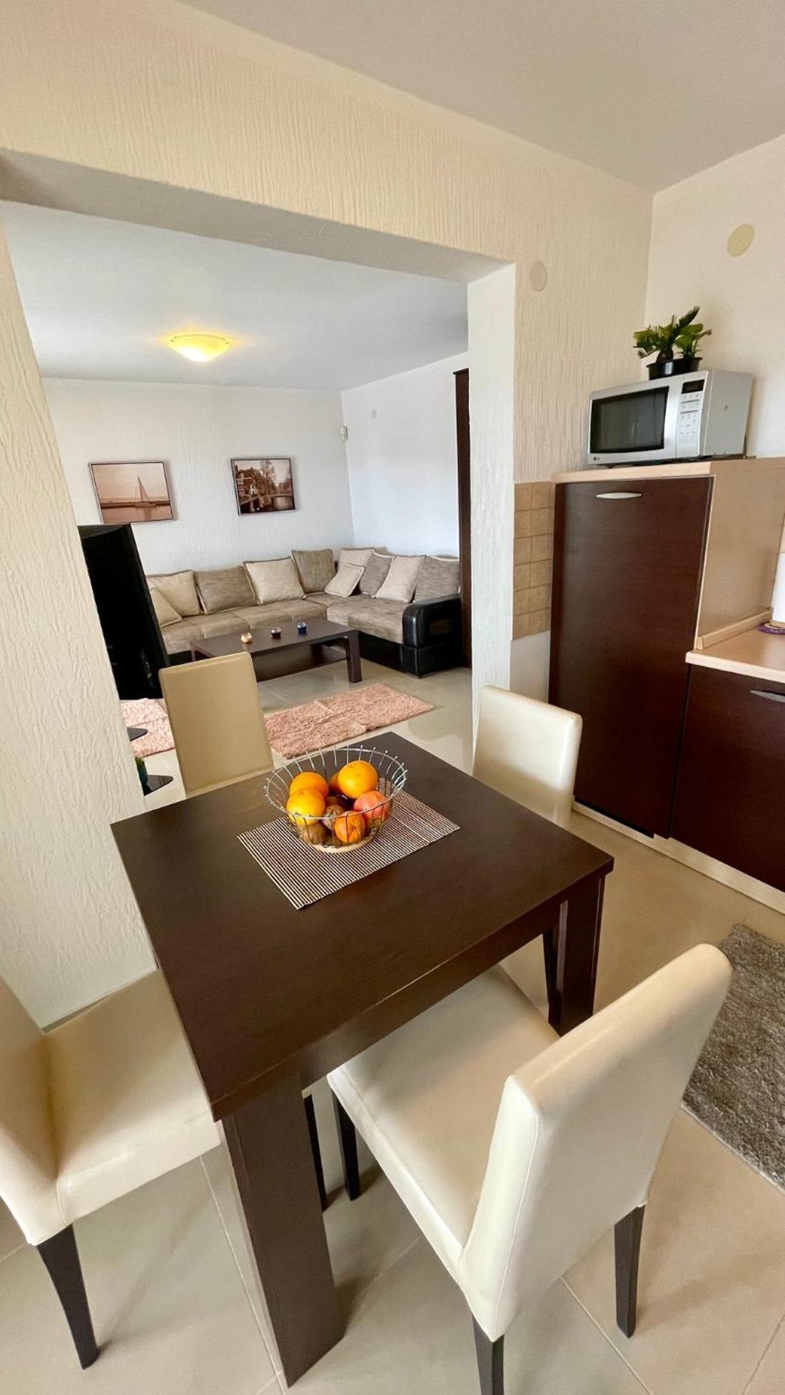 Апарт готель Family House With Pool & Sea View Бієла Екстер'єр фото